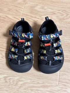 キッズ　KEEN サンダル　16センチのサムネイル