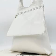 GUCCI ショルダー トートバッグ G金具 パテントレザー ホワイト - メルカリ