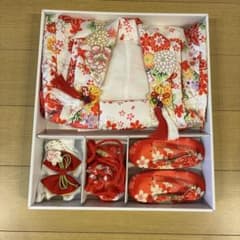 七五三 着物セット 赤と白 花柄のサムネイル