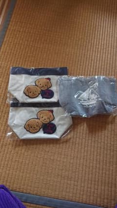 バック3つのサムネイル