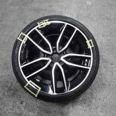 メルセデス・ベンツE53 AMG 20インチ ホイール タイヤ付き 1本のみ。のサムネイル