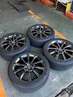 送料込み‼️ マークX 純正 スパッタリング 235/45R18 おまけ付き 