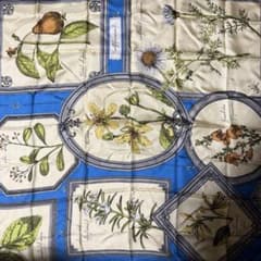 manipuri 88×88 ボタニカル柄 シルクスカーフ - メルカリ