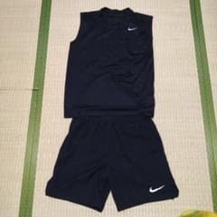 NIKE ノースリーブ ショートパンツ セットアップのサムネイル