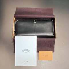 トッズ　Tod's レザー　長財布　メンズ　ウォレットのサムネイル