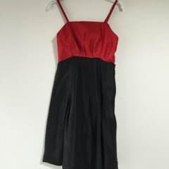 ワンピースドレスのサムネイル
