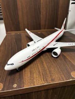 【美品】Boeing 777-300ER 政府専用機 1/200のサムネイル