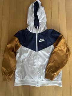 NIKE ウィンドブレーカー フード付き 150サイズのサムネイル