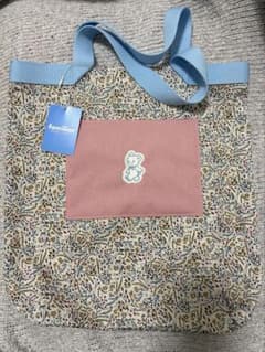familiar トートバッグ 完売品(ファミリアギフトラッピング袋付)のサムネイル