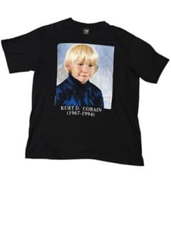 マ*ア様 カートコバーン NIRVANA幼少期追悼 Tシャツ ブラック アメリカのサムネイル