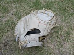 ゼット少年用軟式キャッチャーミットのサムネイル