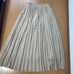 Té chichi TERRASSE プリーツスカート ベージュ フリーサイズのサムネイル