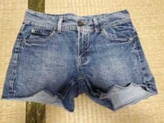 ショートパンツのサムネイル