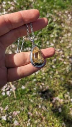 ✨️美品✨️タイチン放射ルチルクォーツのペンダントトップ　〜コツコツ力強く前進〜のサムネイル