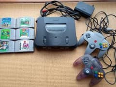 NINTENDO 64 本体とコントローラー2個、ゲーム6本付きのサムネイル