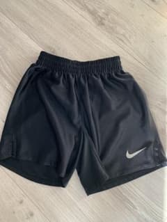 NIKE ハーフパンツ 120~130センチ xsのサムネイル