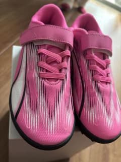 Puma ピンク トレーニングシューズのサムネイル