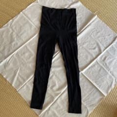 【送料込・美品】H&M マタニティレギンス　ブラックのサムネイル