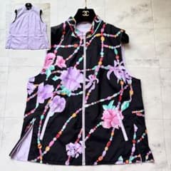 極美品✨レオナール リバーシブルベスト 花柄 黒 ラベンダー ゴルフウェア 42 極美品✨レオナール リバーシブルベスト 花柄 黒 ラベンダー ゴルフ