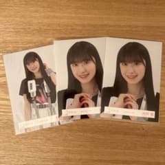 村井優　櫻坂46 2024年　クリスマスサンタ　ランダム生写真　直筆　ヨリ 櫻坂46 村井優直筆サイン クリスマスサンタ衣装 2023 座り【USA