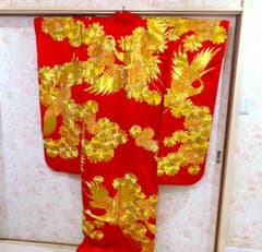 豪華正絹7歳完全フルセット⭐︎人気赤地菊金糸刺繍⭐︎✨梅花金彩煌びやか逸品 色打掛 赤地 金糸刺繍 鶴 菊 - メルカリ