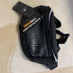 THE NORTH FACE ボディーバッグのサムネイル