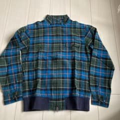 ＊メンズSサイズ FRED PERRY ジップアップのサムネイル