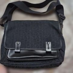 Calvin Klein ショルダーバッグ メッセンジャーバッグのサムネイル