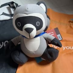 Yogibo Mateアライグマのロミー　ぬいぐるみのサムネイル