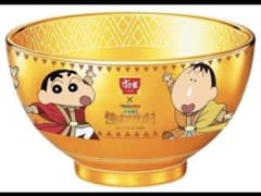 すき家 金のどんぶり　クレヨンしんちゃんコラボ　【非売品】 すき家 金のどんぶり クレヨンしんちゃんコラボ 【非売品】 - メルカリ