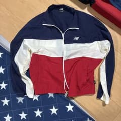 J*o様 new balance ナイロンジャケット Lサイズのサムネイル