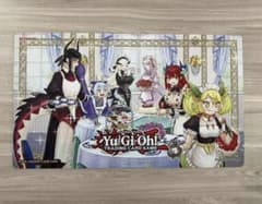 絵違い ドラゴンメイドのお心づくし プレイマット - メルカリ