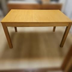 IKEA BJURSTA（ビュースタ） ダイニングテーブル、オーク材突き板　伸縮 IKEA BJURSTA ビュースタ伸長式テーブル, オーク材突き板 - メルカリ