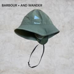 BARBOUR × AND WANDER バケットハット