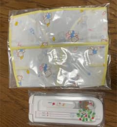 【新品】ファミリア　スプーン&お箸、食事エプロンのサムネイル