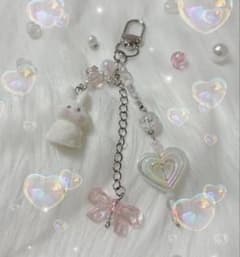 ハンドメイド ┆͓̽ビーズキーホルダー ♡白いうさぎ♡ コレクトブック