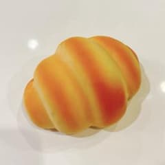 ロールパン　スクイーズ　（低反発）のサムネイル