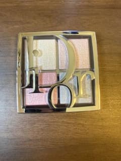 Dior バックステージ グロウ マキシマイザー パレット 002 ハイライターのサムネイル