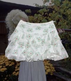 courreges フリルスカート フェアリーグランジ 花柄のサムネイル
