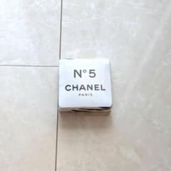 新品未使用のシャネル 100周年限定 圧縮タオル CHANELのサムネイル