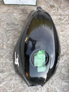 Kawasaki バリオス 2型 純正 ガソリンタンク 凹みあり - メルカリ