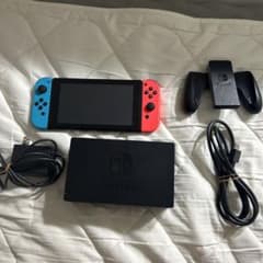 Nintendo Switch 青/赤 本体 + 付属品のサムネイル