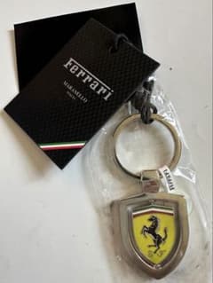 新品・正規品】Ferrari メタルリボルビングキーホルダー - メルカリ