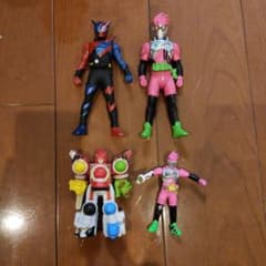 仮面ライダー フィギュア 4体セットのサムネイル