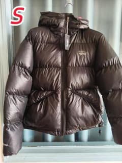 Stüssy ブラック/ピンク ラベル付き ダウンジャケット 刺繍 S 2 - メルカリ