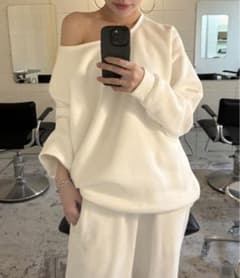 dich henderson OFF SHOULDER SWEAT SETUP - メルカリ