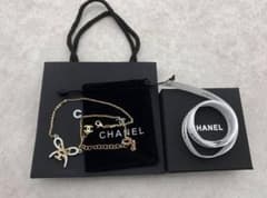 Chanel バイカラー フルストーン リボン ダブルC ネックレス - メルカリ