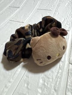 ハローキティ ヒョウ柄 シュシュのサムネイル