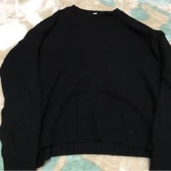 黒セーターのサムネイル
