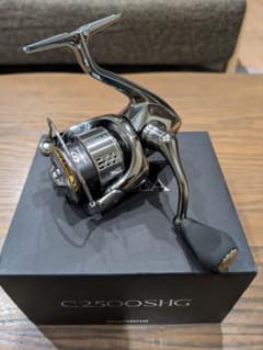 シマノ 18ステラ C2500SHG スピニングリールのサムネイル